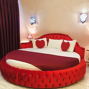 english-home-hotel-tbilisi.alltbilisihotels.com/